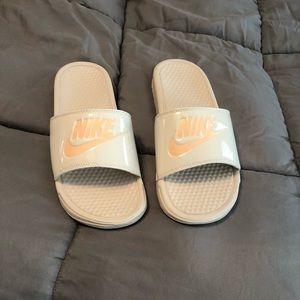 Nike sandles